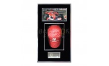 กรอบรูปโชว์หมวกนักแข่งรถระดับโลก